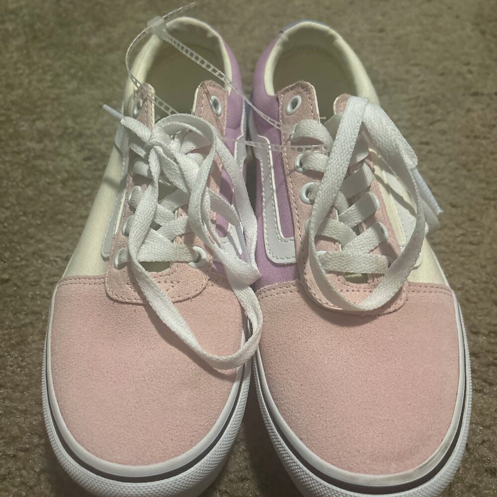 Brand New, never worn, Vans Womans Size US 7.5 Shoe